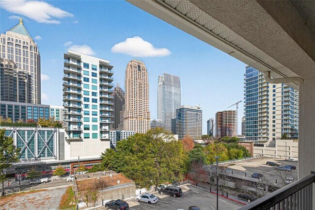 Building Photo - 1075 Peachtree Walk NE