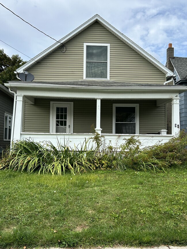 Primary Photo - 98 State St
