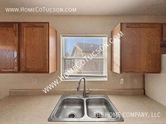 Building Photo - 2314 Silvergate Pl