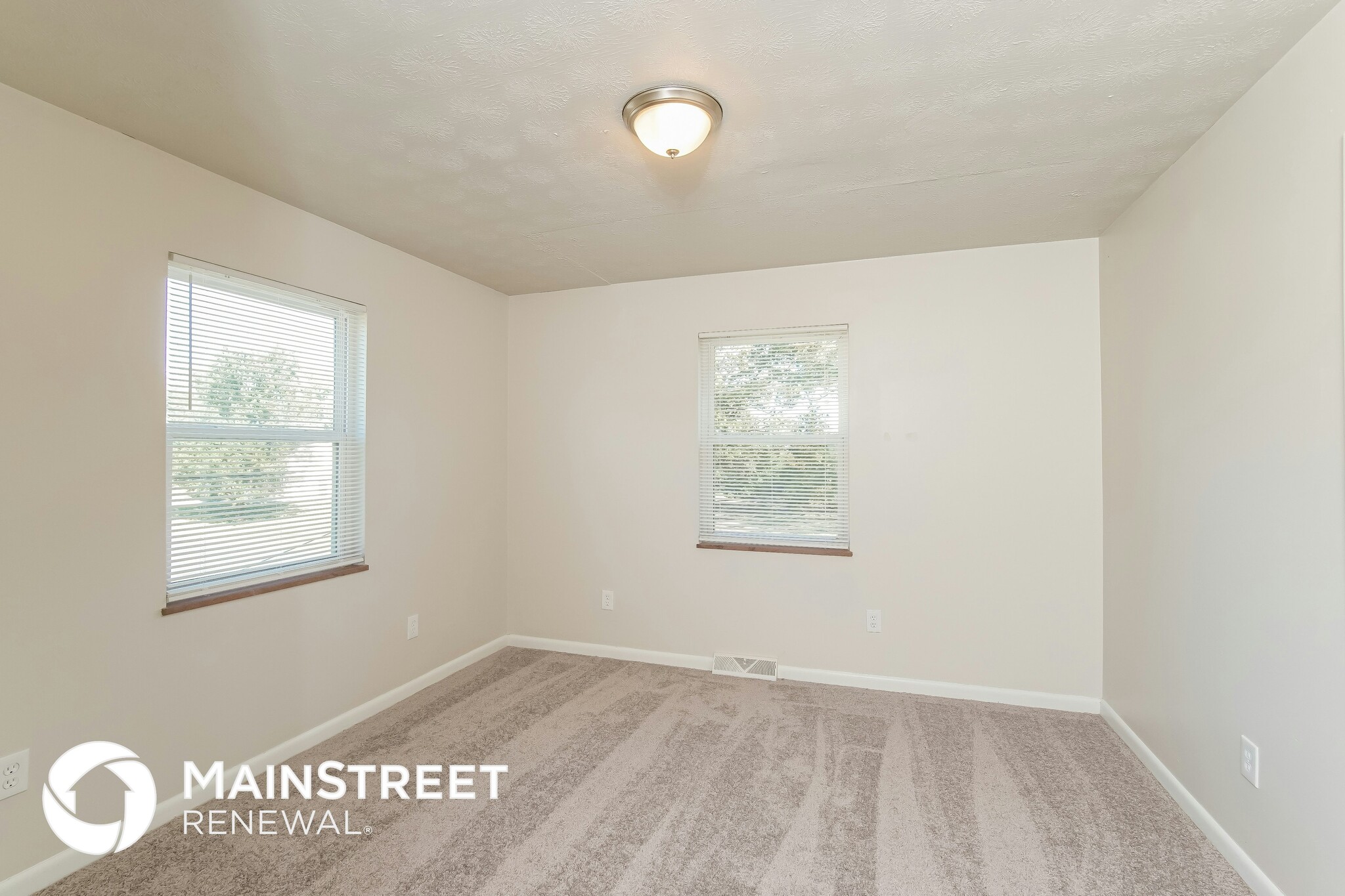 Building Photo - 401 Swanee Dr