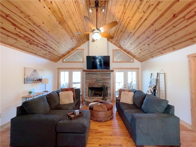 Building Photo - 532 Highland Trail
