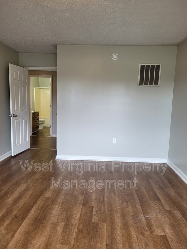 Building Photo - 3751 Summerlee Rd