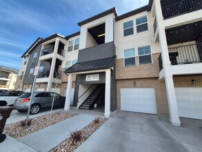 Building Photo - Charming 3 Bed Riverton Condo Minutes from Mountain View Village!!!