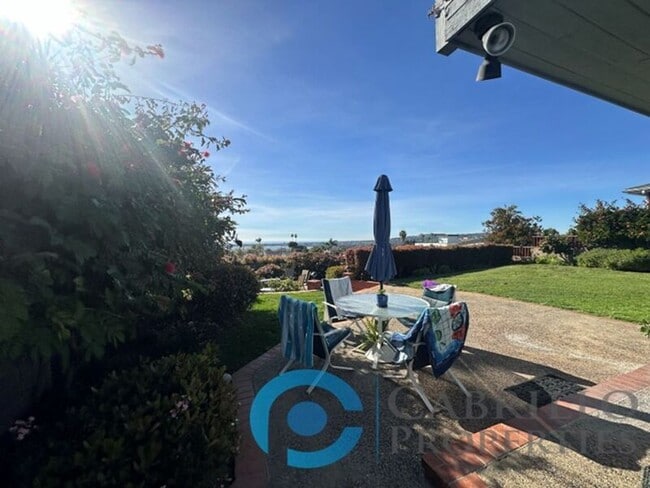 Building Photo - 2620 Deerpark Dr