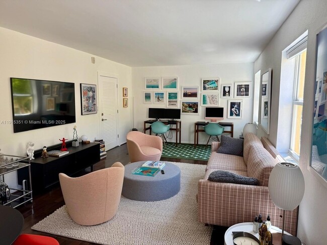 Building Photo - 1308 Drexel Ave