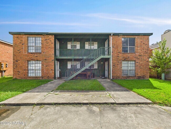 Primary Photo - 114 Hummingbird Ln