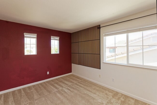 Building Photo - 1012 Trailside Dr