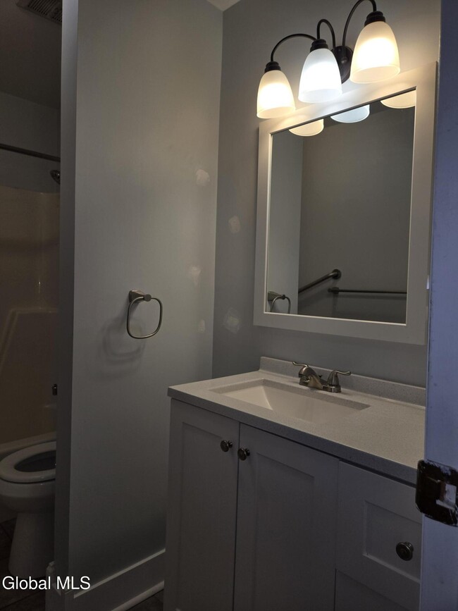 Building Photo - 93 Ridgewood Terrace