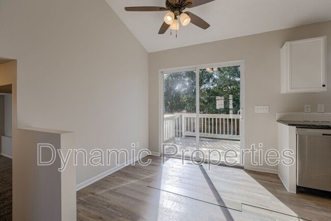 Building Photo - 17821 Lillian St