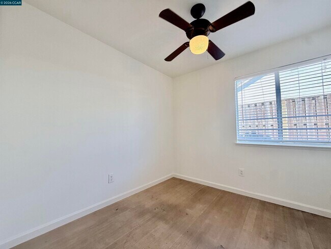 Building Photo - 1746 Highland Cir