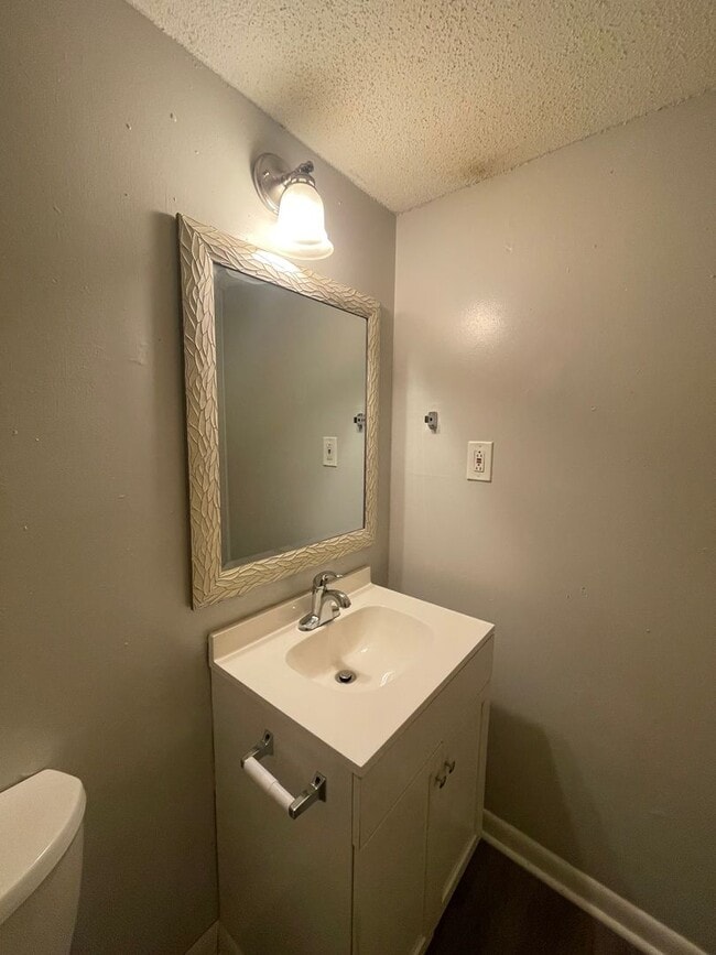 Building Photo - 131 Wall St