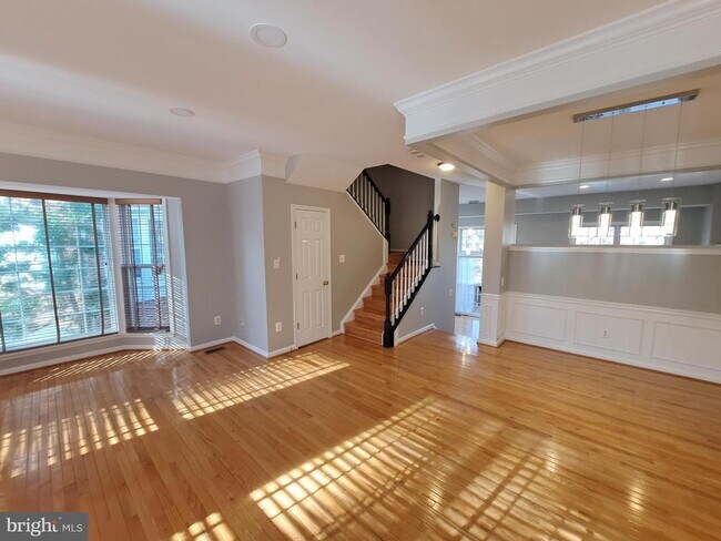 Building Photo - 7738 Heritage Woods Way