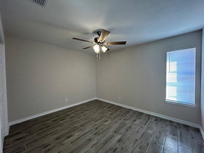 Building Photo - 100 Hillside Rd