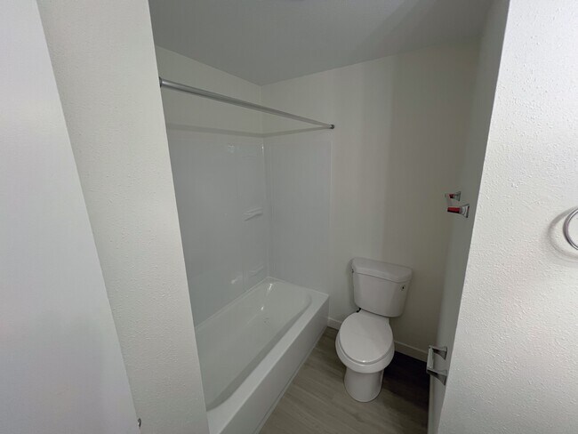 Building Photo - 29627 SW Serenity Way