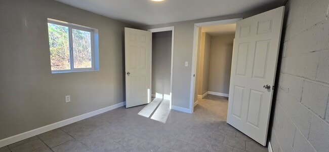 Building Photo - 20661 Monrovia Rd