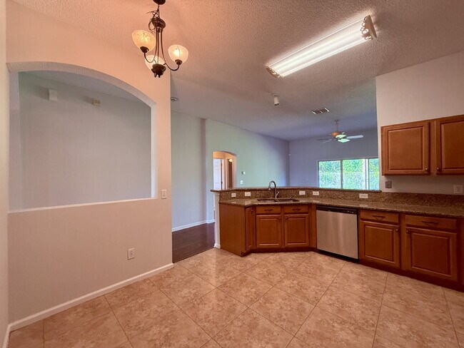 Building Photo - Stunning Lakefront Retreat: 3BR/2BA Home w...
