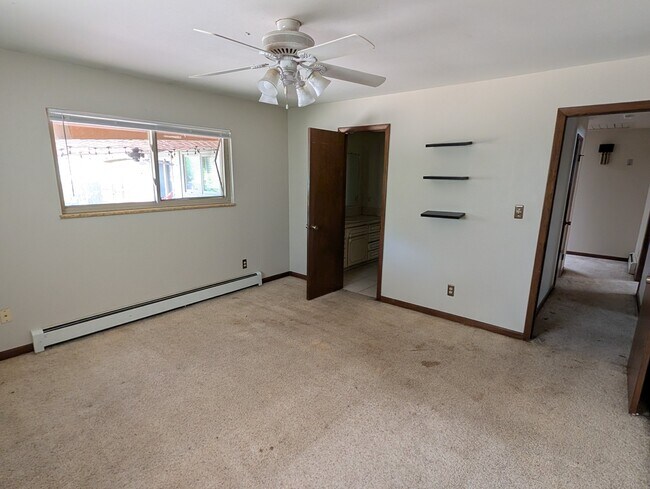 Building Photo - 1405 W 31st St
