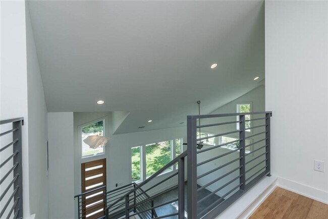 Building Photo - 1403 Arcadia Ave