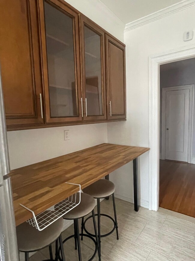 Building Photo - 77-20 Austin St