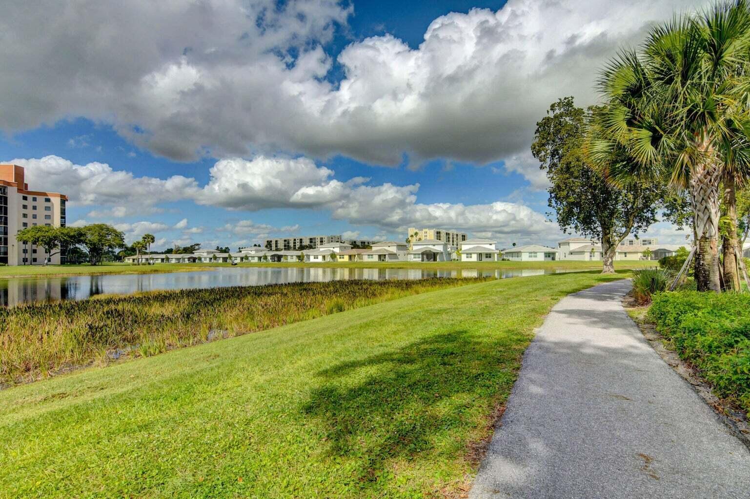 Building Photo - 14773 Cumberland Dr