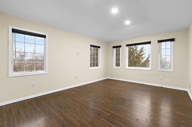 Building Photo - 12 Liberty Ct.