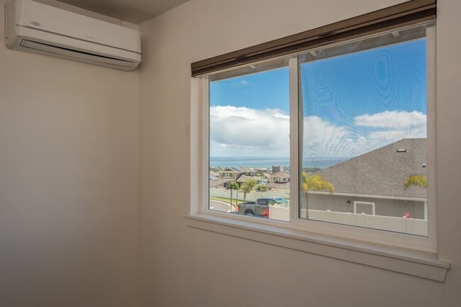 Building Photo - Beautiful Designed Spacious 3 bed/2.5 Bath Home at Kehalani with Ocean Views!