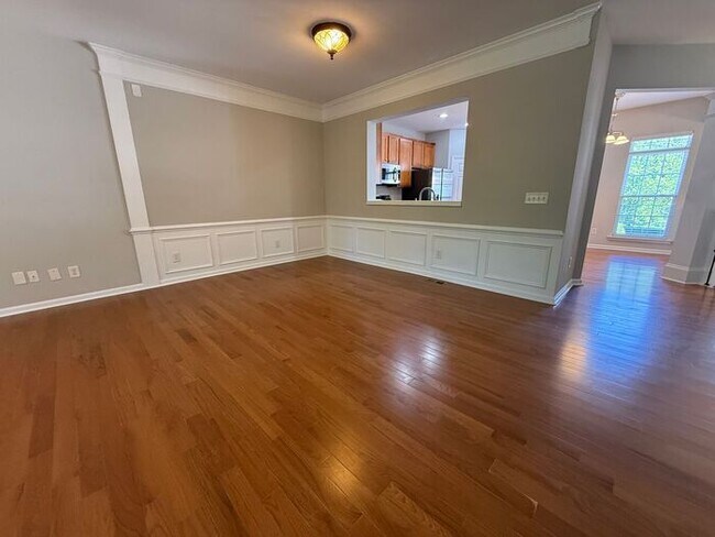 Building Photo - Prime Raleigh Location Near Crabtree & Downtown – Stunning 3BR Townhome