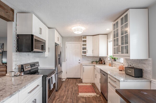 Building Photo - 1538 Winward Dr