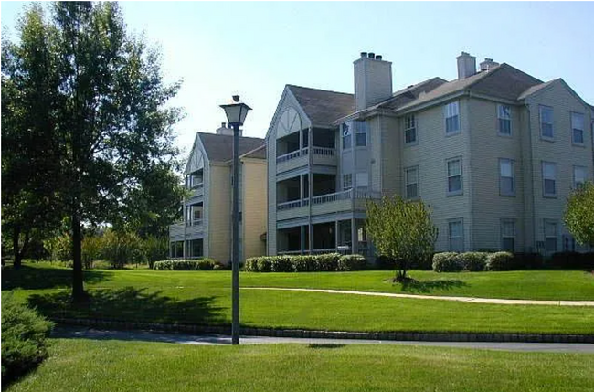 Primary Photo - 115 Cascade Ct