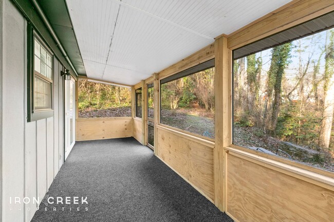 Building Photo - Charming Three-Bedroom in Haw Creek