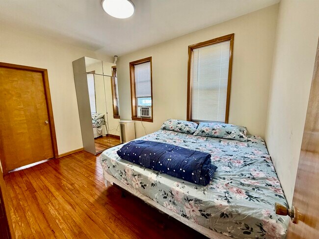 Building Photo - 336 Avenue C