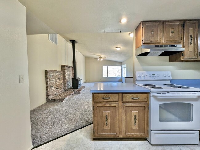 Building Photo - 16481 Tony Ct