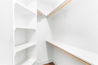 Building Photo - 2311 Westheimer Rd