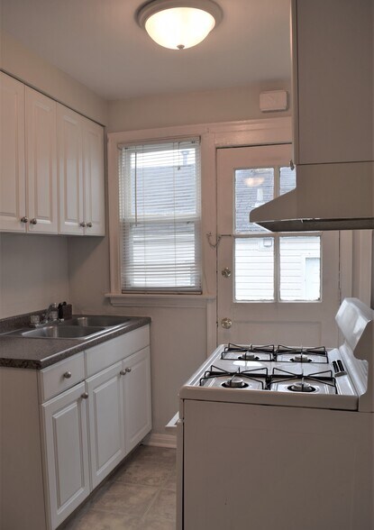 Building Photo - 1229 Louisville Ave