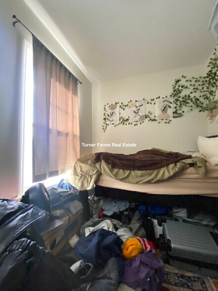 Building Photo - 14 Parker Hill Ave