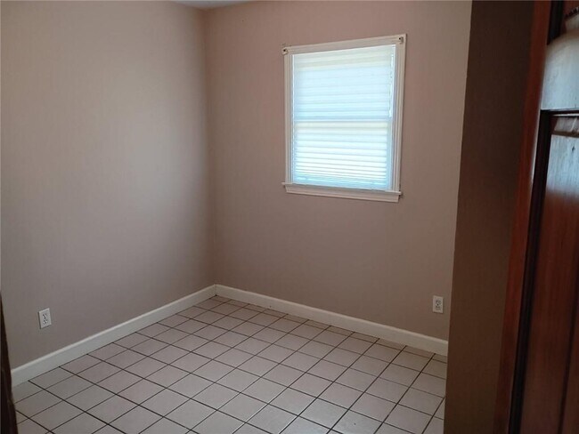 Building Photo - 6462 Stuardi Ct