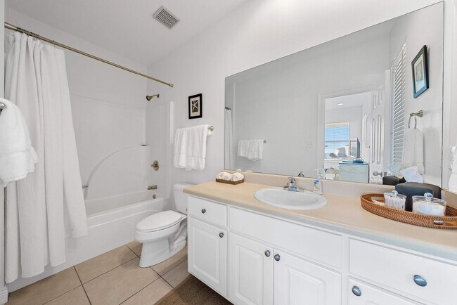 Building Photo - 6084 Sawgrass Cir