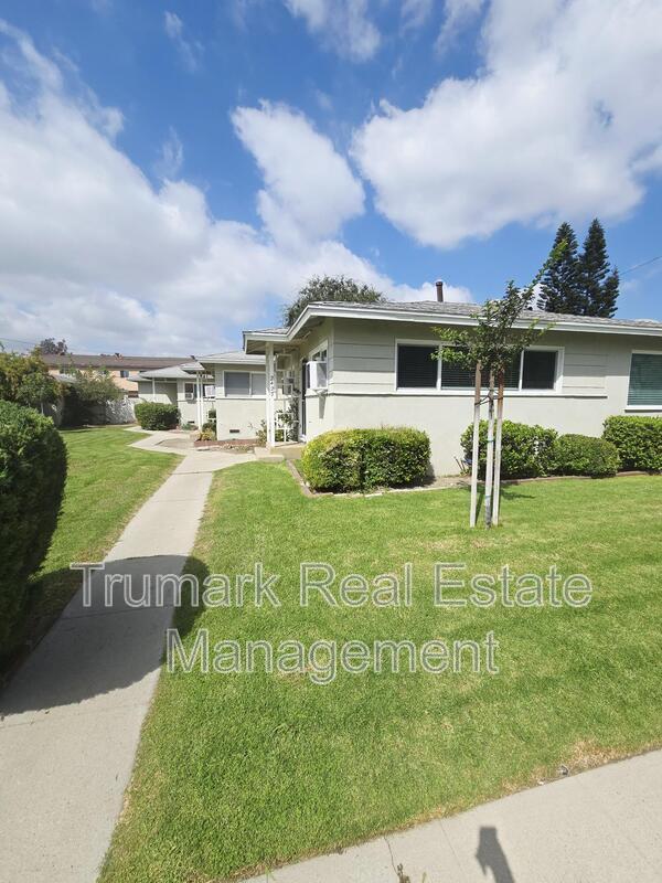 Primary Photo - 2427 N Brighton St