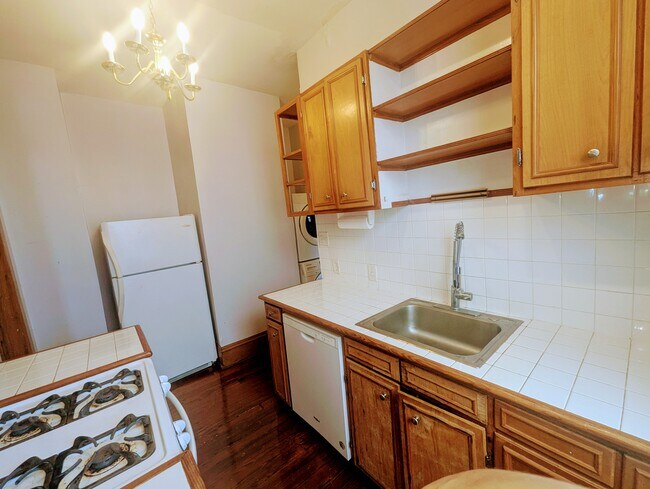 Building Photo - 4307 S Carrollton Ave