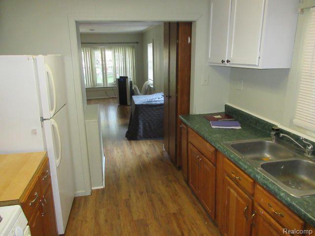 Building Photo - 4059 Chenlot St