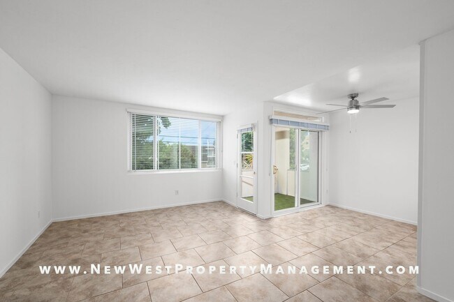 Building Photo - Recently Refreshed Point Loma 2-Bedroom at Baycrest! Small Pet OK! Available Now!