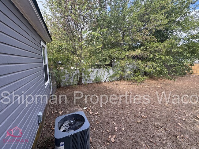 Building Photo - 3125 Reuter Ave