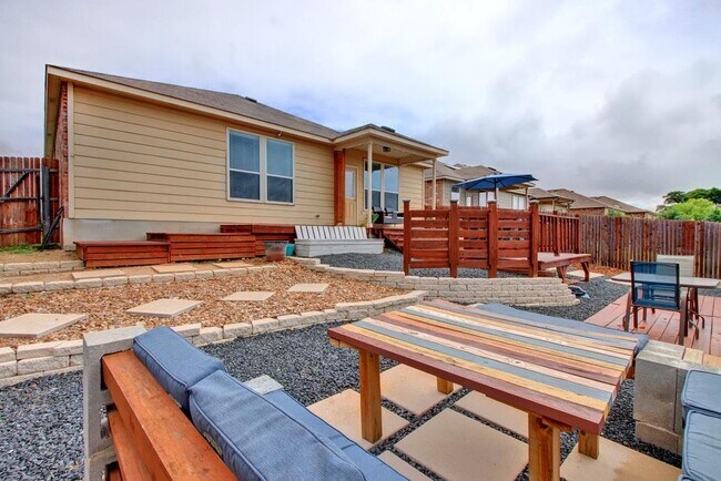 Building Photo - 97 Mallard Ln