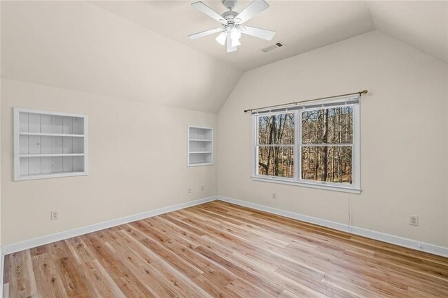 Building Photo - 4640 Chestatee Pointe Rd