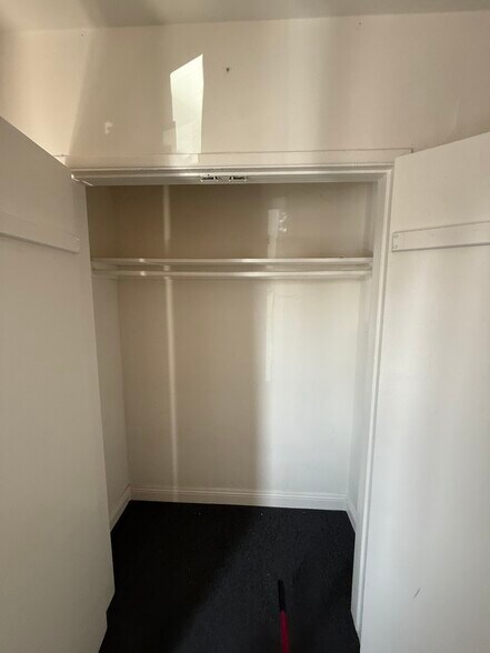 Building Photo - 12233 Vanowen St