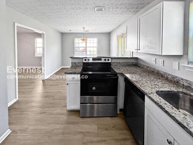 Building Photo - 218 Dove Pl