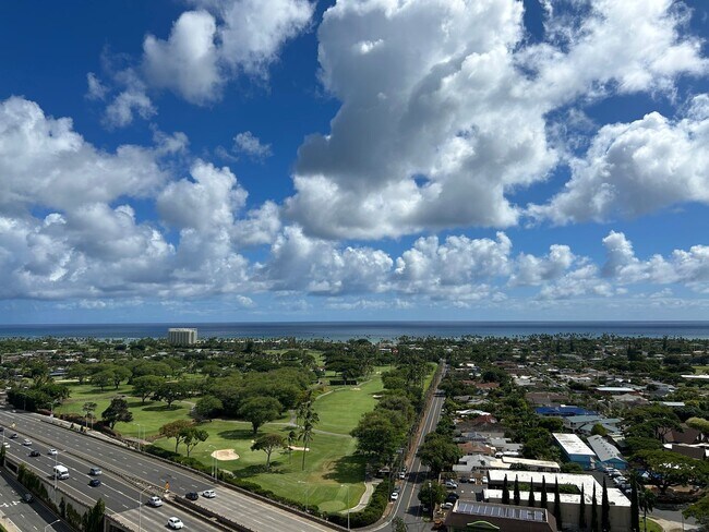 Building Photo - Kahala Towers