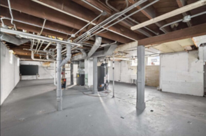 Building Photo - 3037 N 53rd St