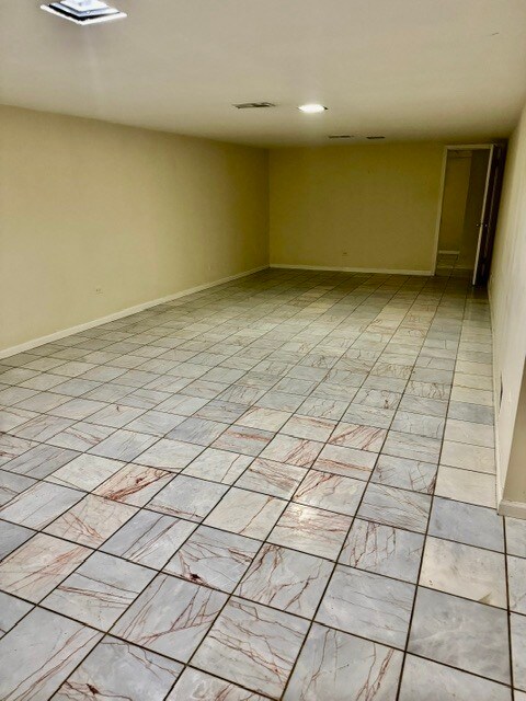 Building Photo - 617 Lavergne Ave