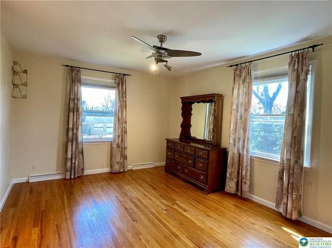 Building Photo - 1331 Armstrong Rd